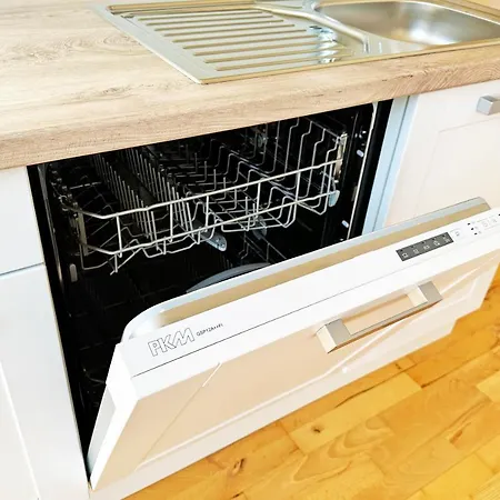 120qm Denkmal In Mit Stuck Und Balkon - Beuys - Апартаменты *