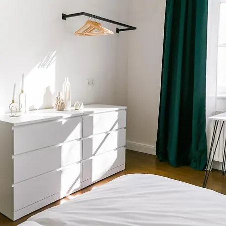 דירה 120qm Denkmal In Mit Stuck Und Balkon - Beuys -