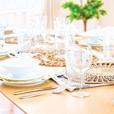 120qm Denkmal In Mit Stuck Und Balkon - Beuys - דירה קרפלד