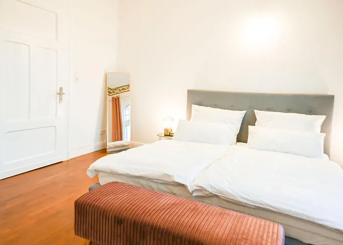 120qm Denkmal In Mit Stuck Und Balkon - Beuys - Апартаменты Крефельд