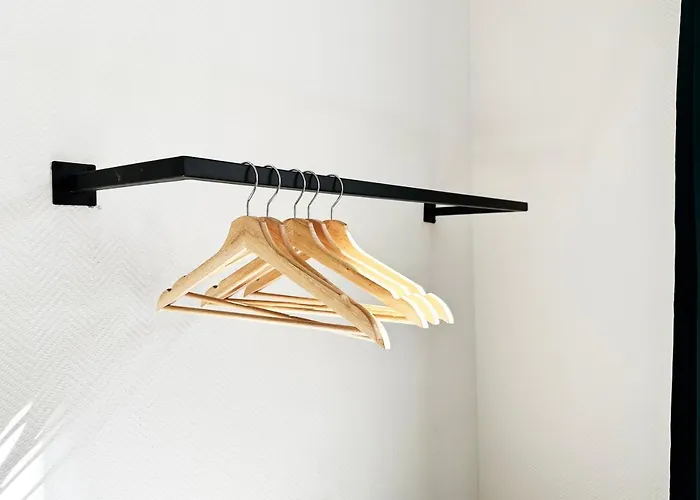 120qm Denkmal In Mit Stuck Und Balkon - Beuys - Krefeld