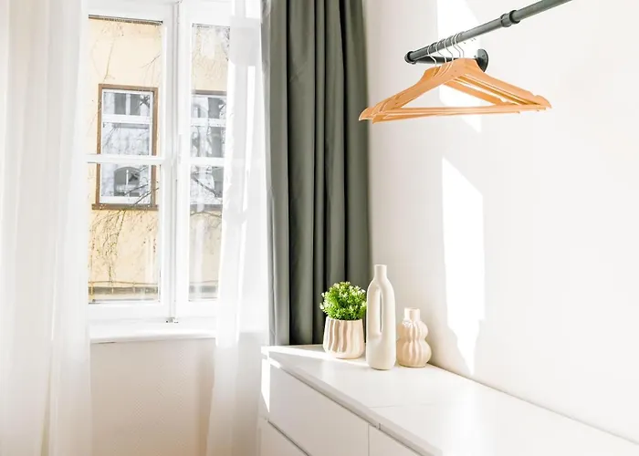 120qm Denkmal In Mit Stuck Und Balkon - Beuys - Krefeld