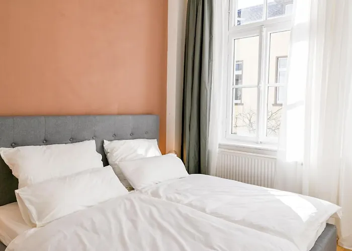 120qm Denkmal In Mit Stuck Und Balkon - Beuys - Апартаменты *